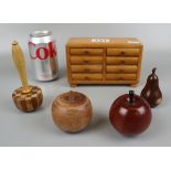 Collection of treen to include miniature chest of drawers (5 pieces)