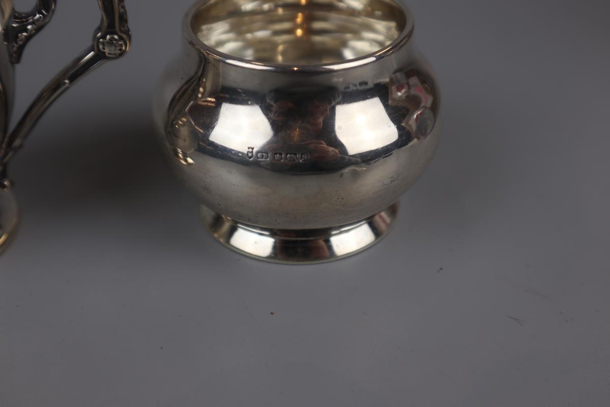 Hallmarked silver sauce boat & hallmarked silver bowl - Approx 157g - Image 2 of 4