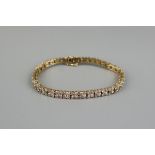 Fine 18ct gold diamond set bracelet - Approx 15g