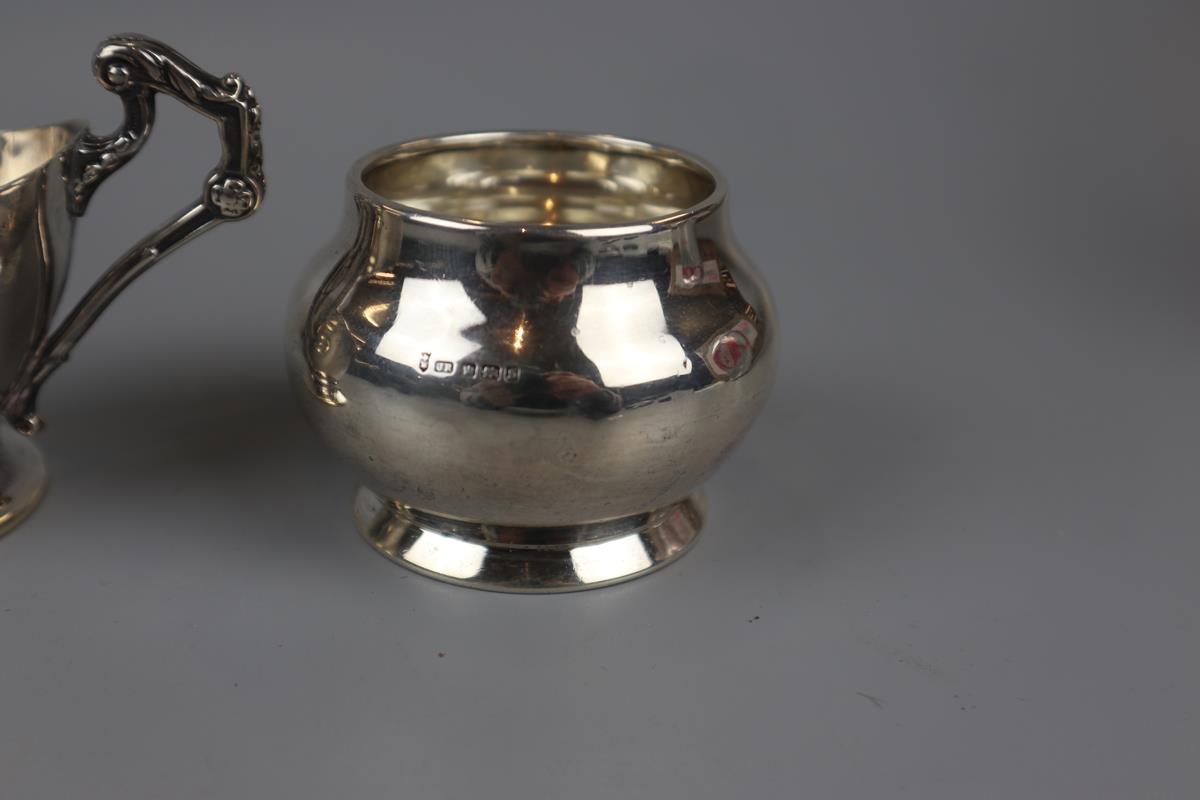 Hallmarked silver sauce boat & hallmarked silver bowl - Approx 157g - Image 4 of 4