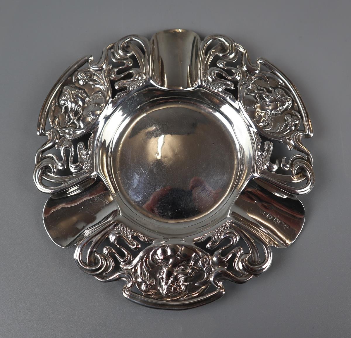 Art Nouveau hallmarked silver ashtray - Approx 36g