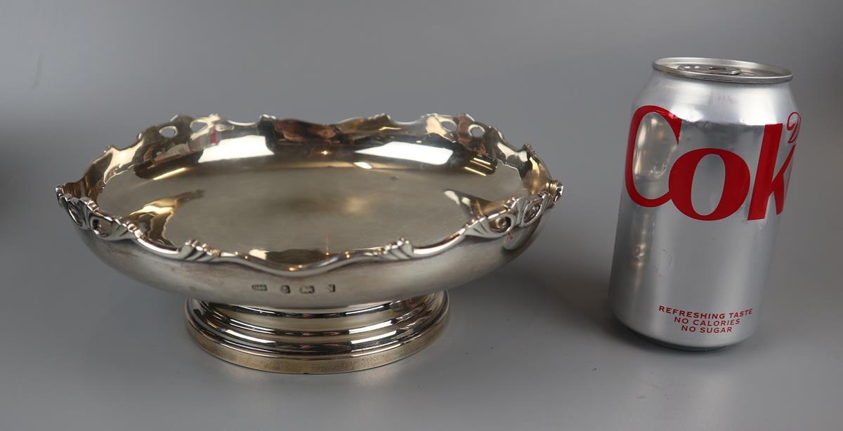 Hallmarked silver pedestal bowl - Approx 393g