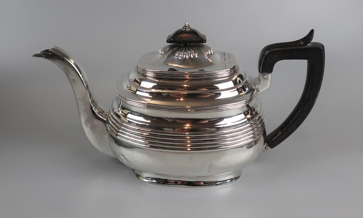 Hallmarked silver teapot - Approx gross weight 515g