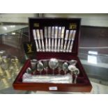 A cased set of kings pattern flatware from House of Fraser CONDITION REPORT: