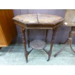 An Edwardian walnut octagonal topped occasional table A/F