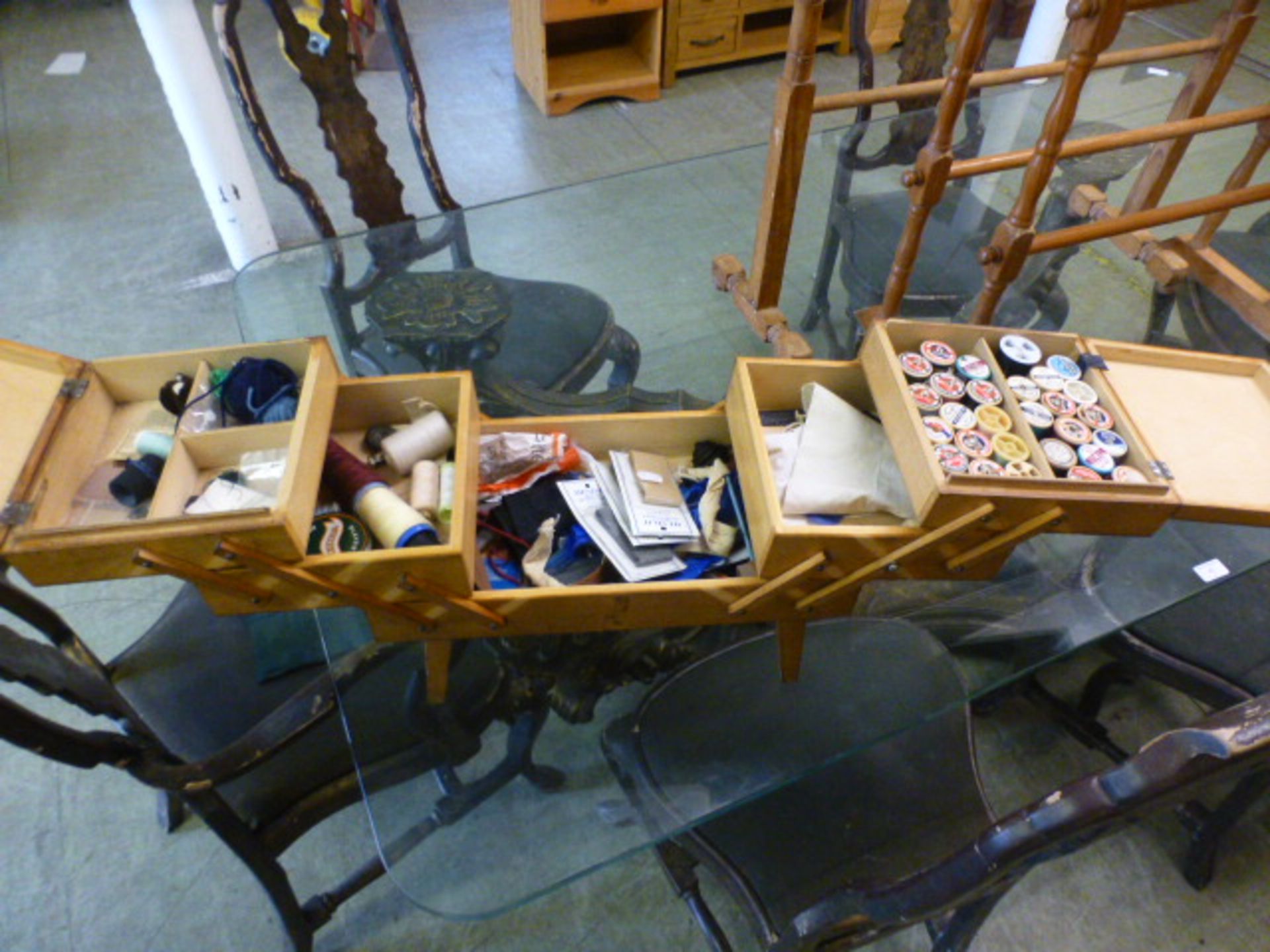 An early 20th century cantilever sewing box with contents - Image 2 of 2