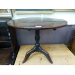 An 18th century mahogany tilt top tripod table A/F