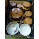 A tray of mid-20th century Hornsey storage jars and plates