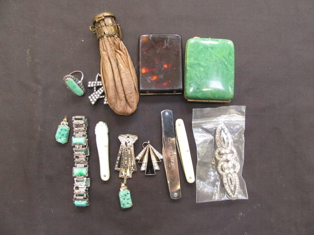 A selection of costume jewellery and collectable's to include a purse, marcasite bracelet,
