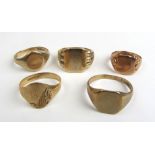 A collection of five 9ct gold signet rings. Approx weight 21.