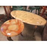 An onyx effect oval occasional table with gilt legs together with an onyx circular topped table