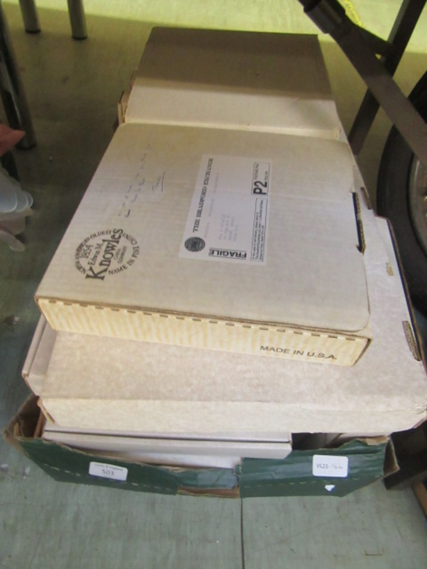 A box containing large quantity of boxed collector's plates