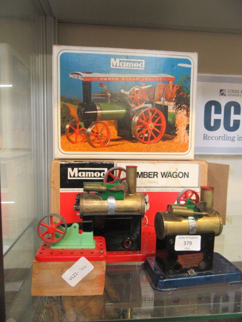 Five Mamod steam engines,