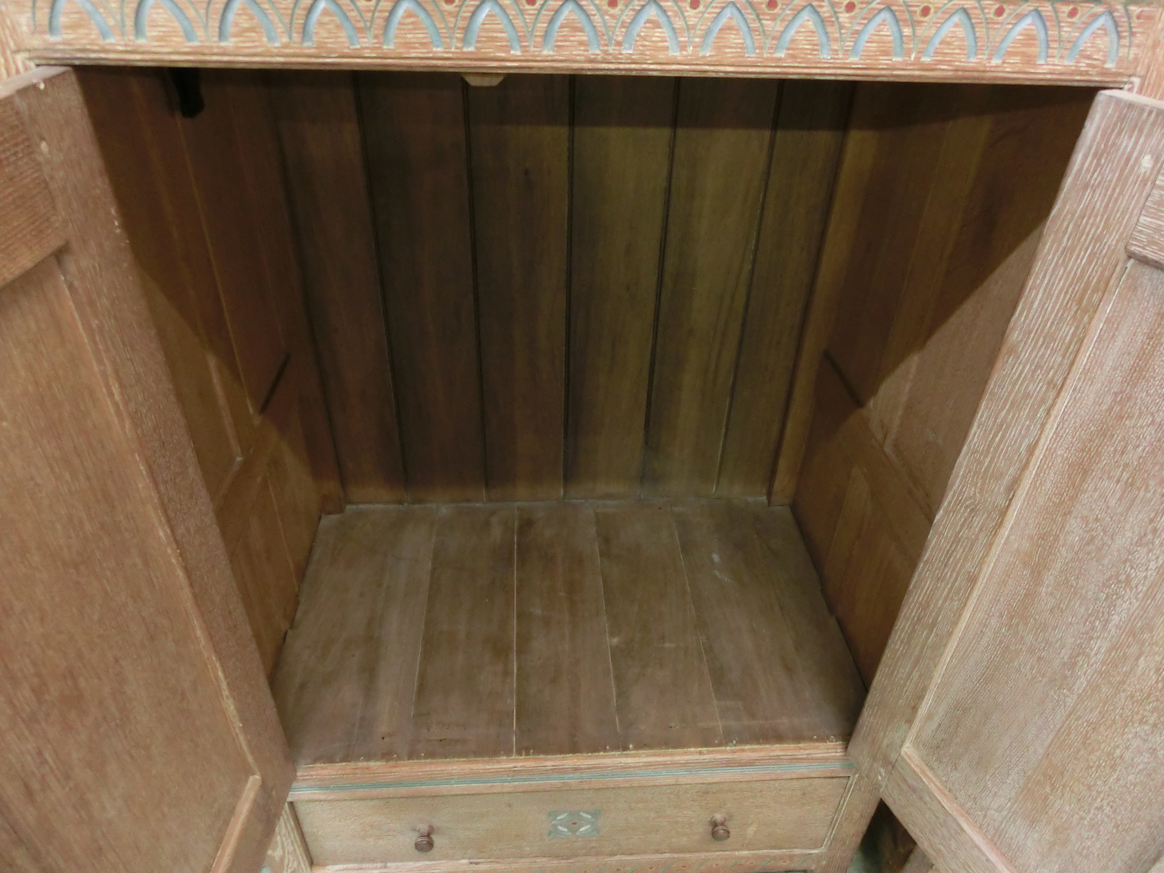 An Arts and Crafts limed oak bedroom suite comprising of ladies wardrobe, gentleman's wardrobe, - Image 7 of 20