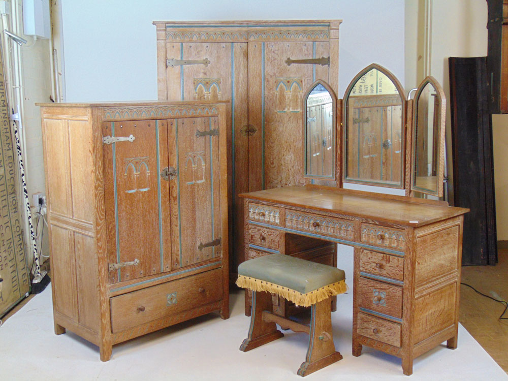 An Arts and Crafts limed oak bedroom suite comprising of ladies wardrobe, gentleman's wardrobe, - Image 2 of 20