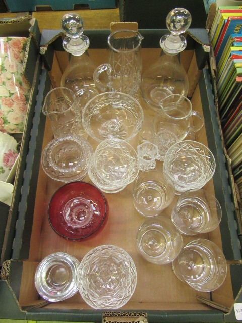 A tray of assorted glassware to include bowls, decanters, tumblers etc.