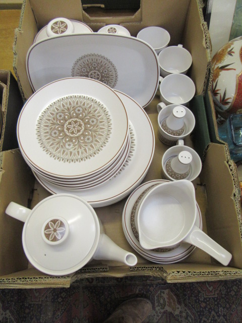 A tray of Noritaki part dinner set, tea set, to include cups, saucers, plates, coffee pot etc.