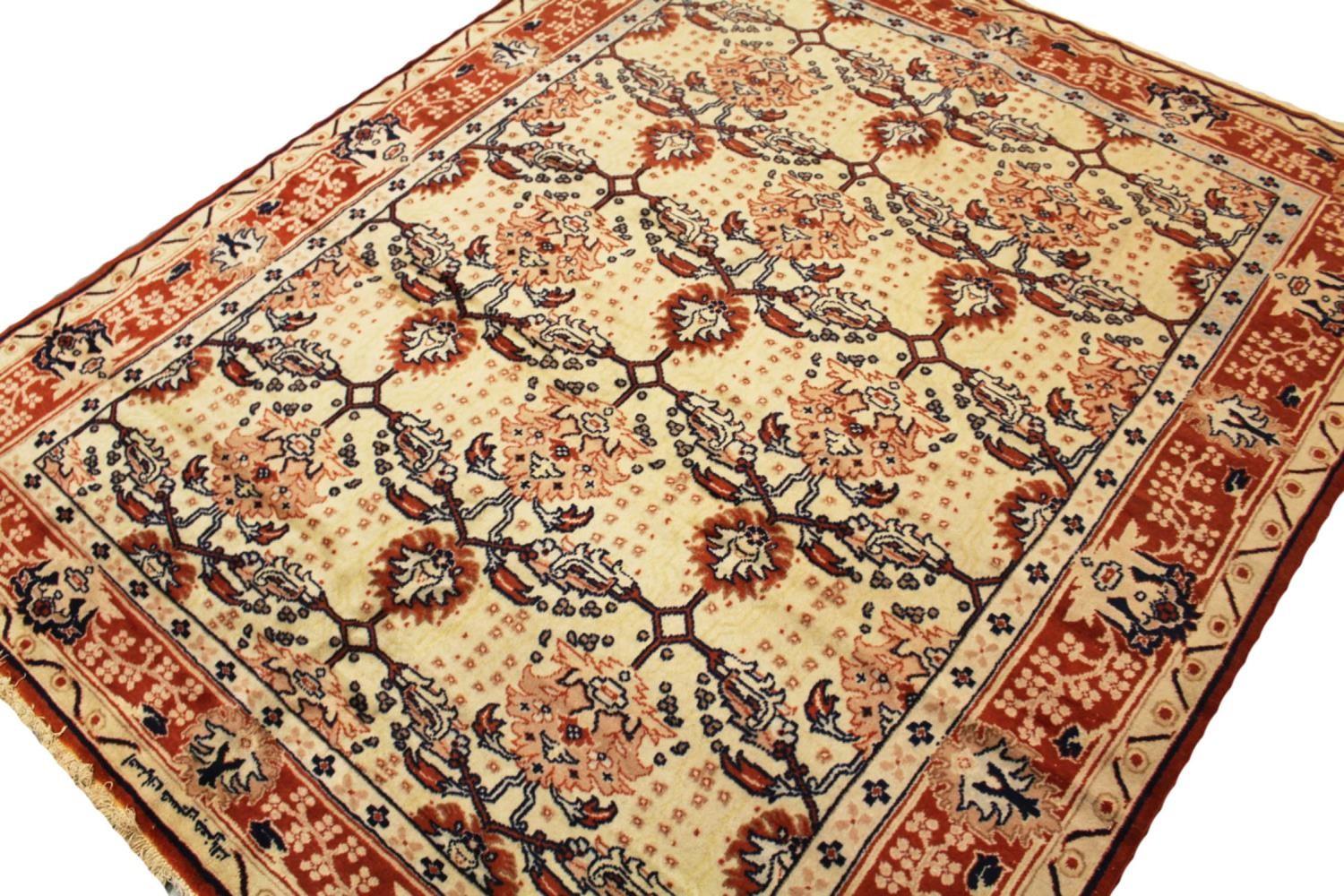 FINE PERSIAN ISPHAHAN RUG, 227cm x 160cm. (signed) - Image 2 of 4