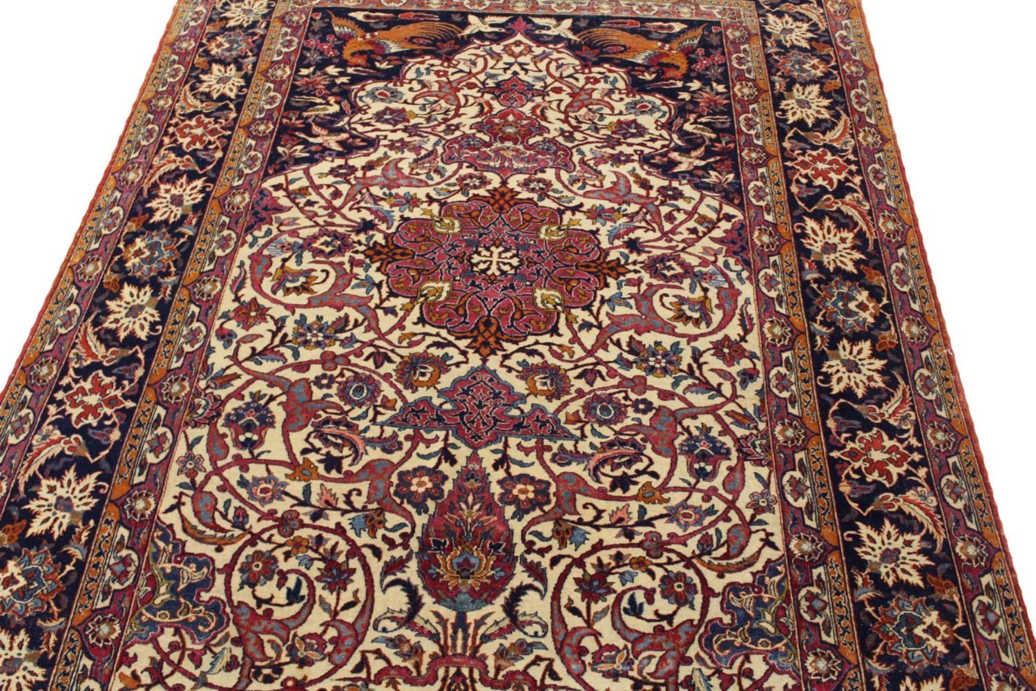 FINE ANTIQUE PERSIAN ISPHAHAN RUG, 209cm x 145cm. - Image 5 of 7