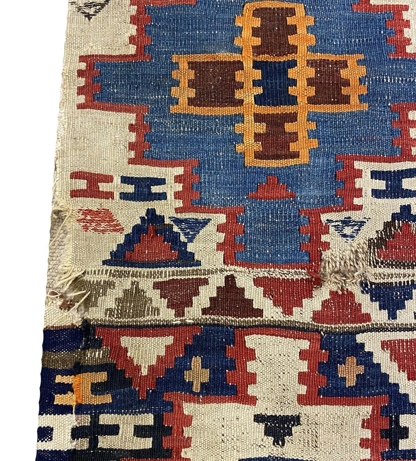 ANTIQUE SHIRVAN KILIM, 310cm x 180cm. - Image 3 of 4