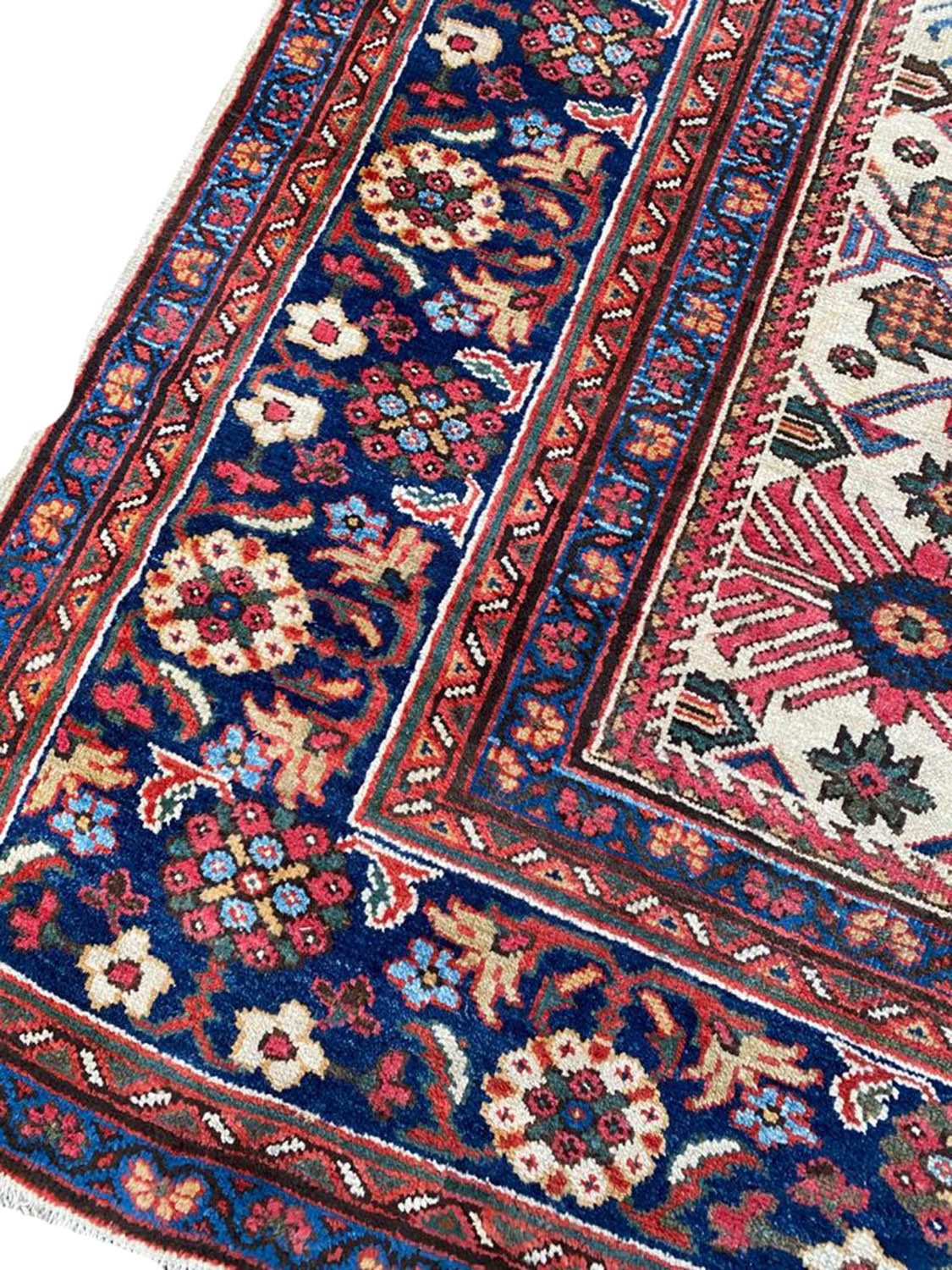 ANTIQUE PERSIAN ZEIGLER MAHAL CARPET, 370cm x 260cm. - Image 5 of 5