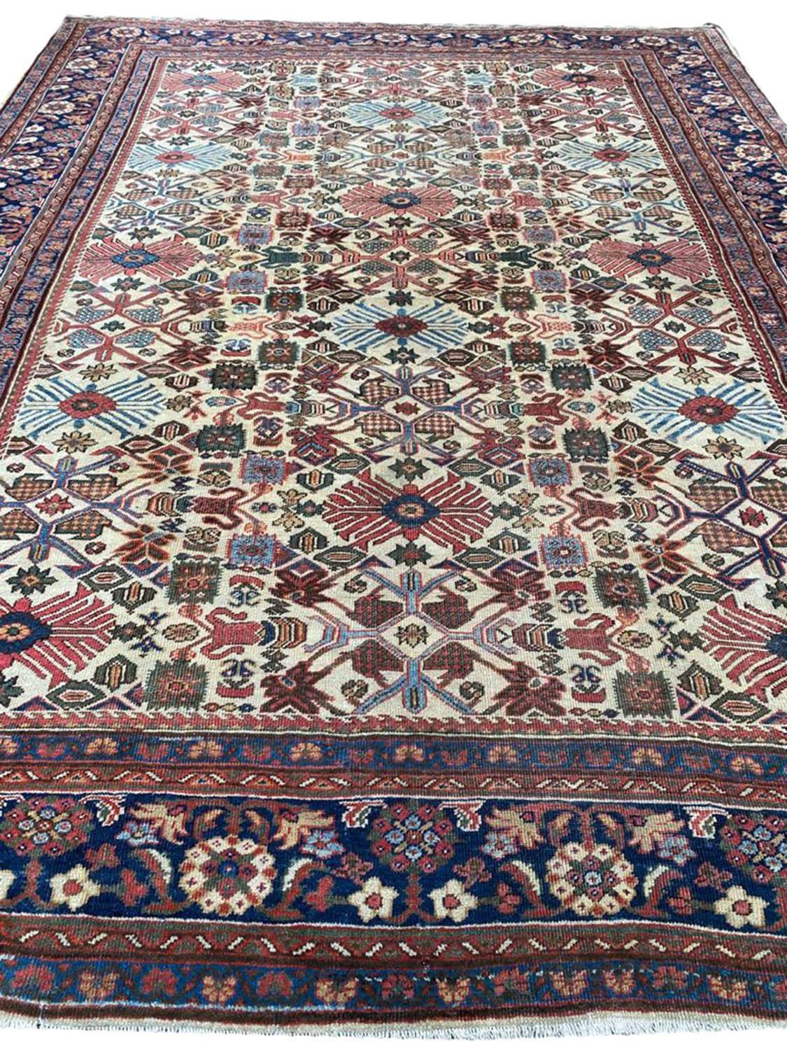 ANTIQUE PERSIAN ZEIGLER MAHAL CARPET, 370cm x 260cm.