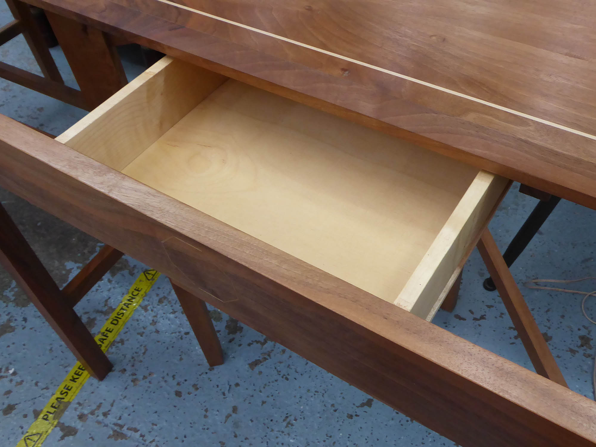 LINLEY STYLE CORNER TABLE, bespoke made, the triangular top over a freize drawer, 92.5cm x 53.5cm - Image 6 of 7