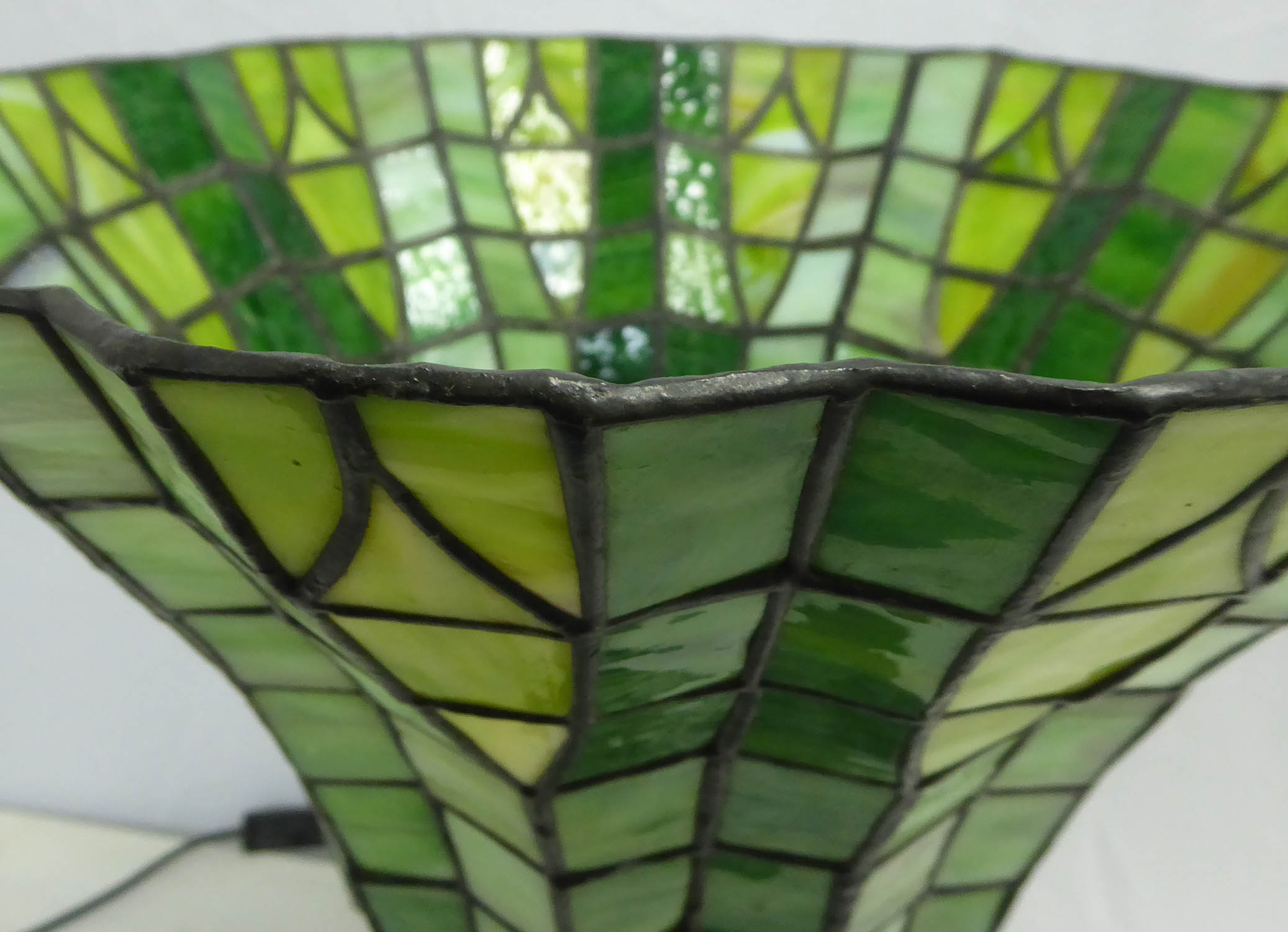 TIFFANY STYLE TABLE LAMP, 49cm H. - Image 3 of 13