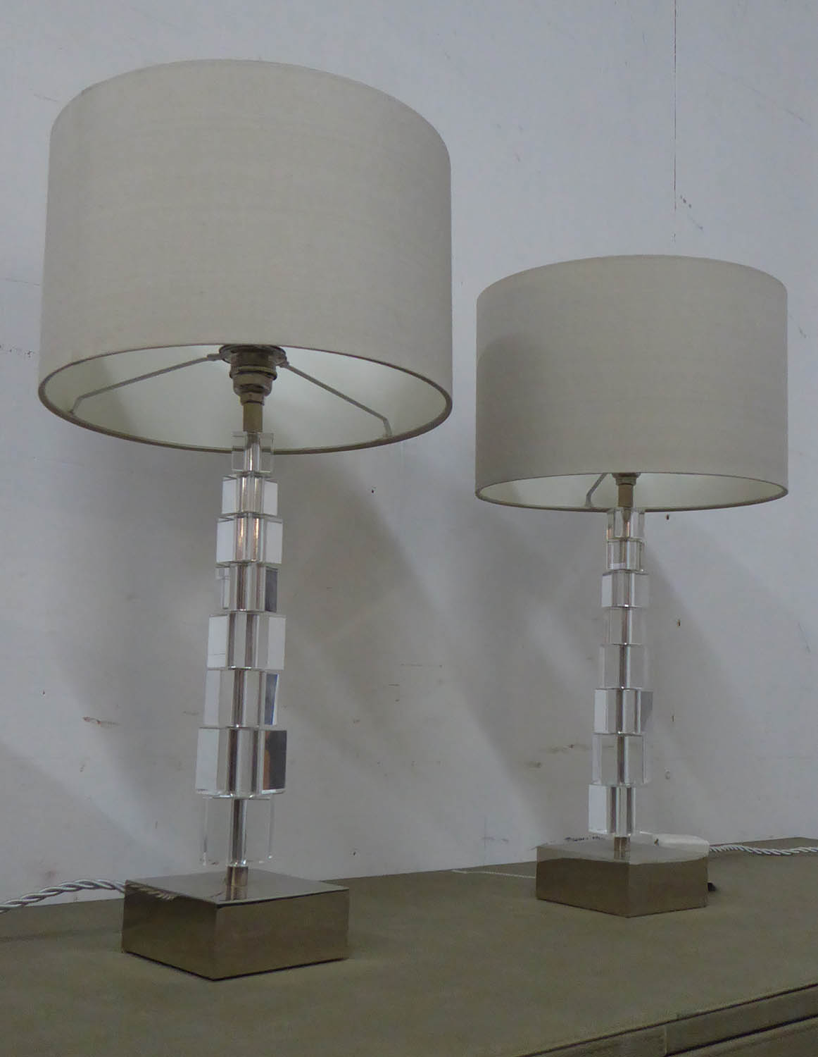 PORTA ROMANA LARTIGUE TABLE LAMPS, a pair, with shades, 50cm H. (2) - Image 3 of 8