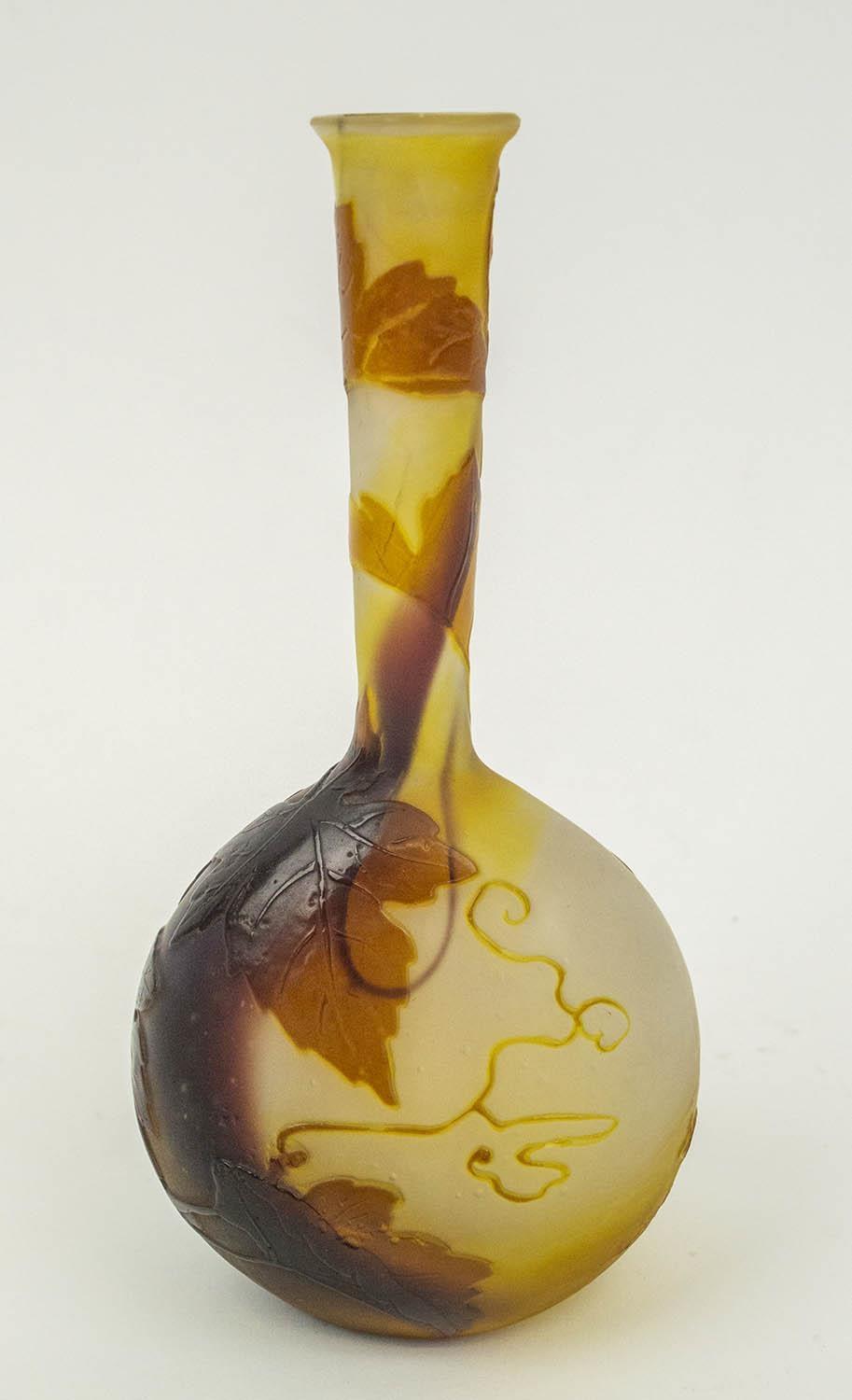 BANJO VASE, Emile Galle cameo glass, grape vine design, 18cm H. - Image 2 of 7