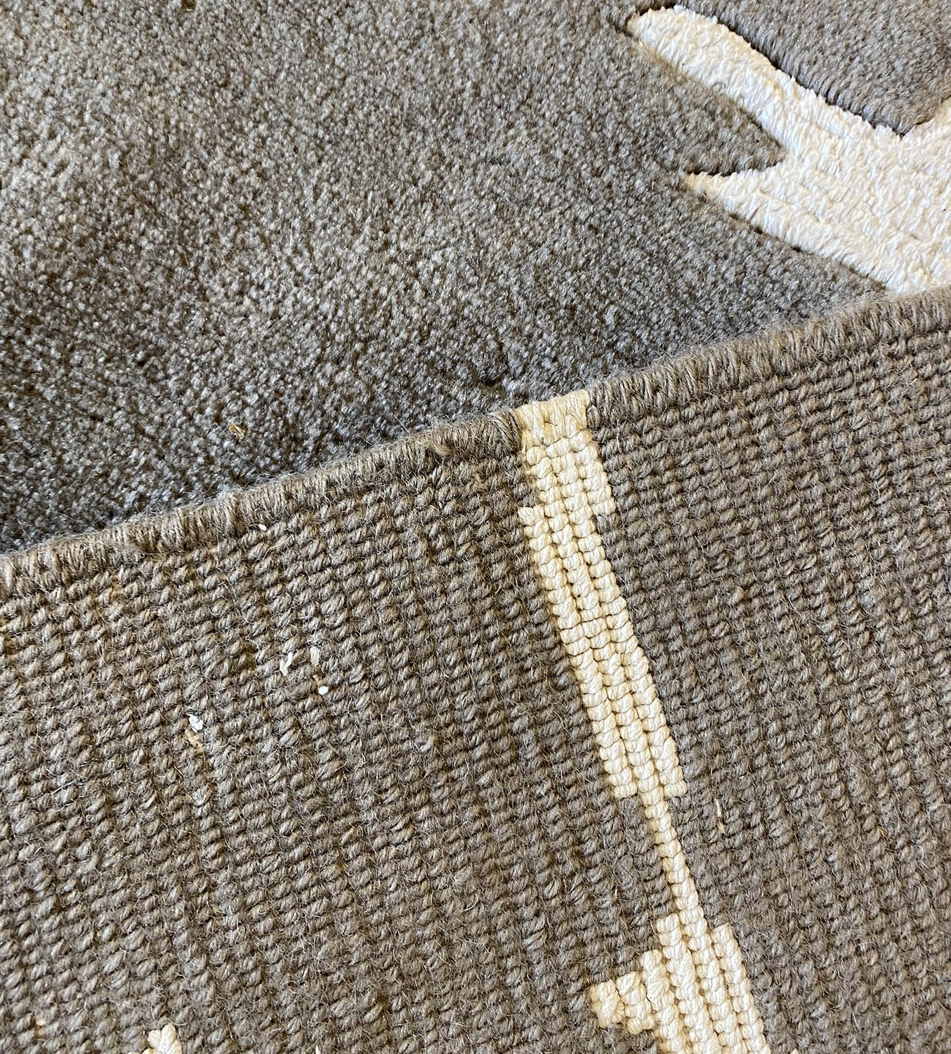 CONTEMPORARY SILK AND WOOL CARPET, 275cm x 236cm. - Image 3 of 3