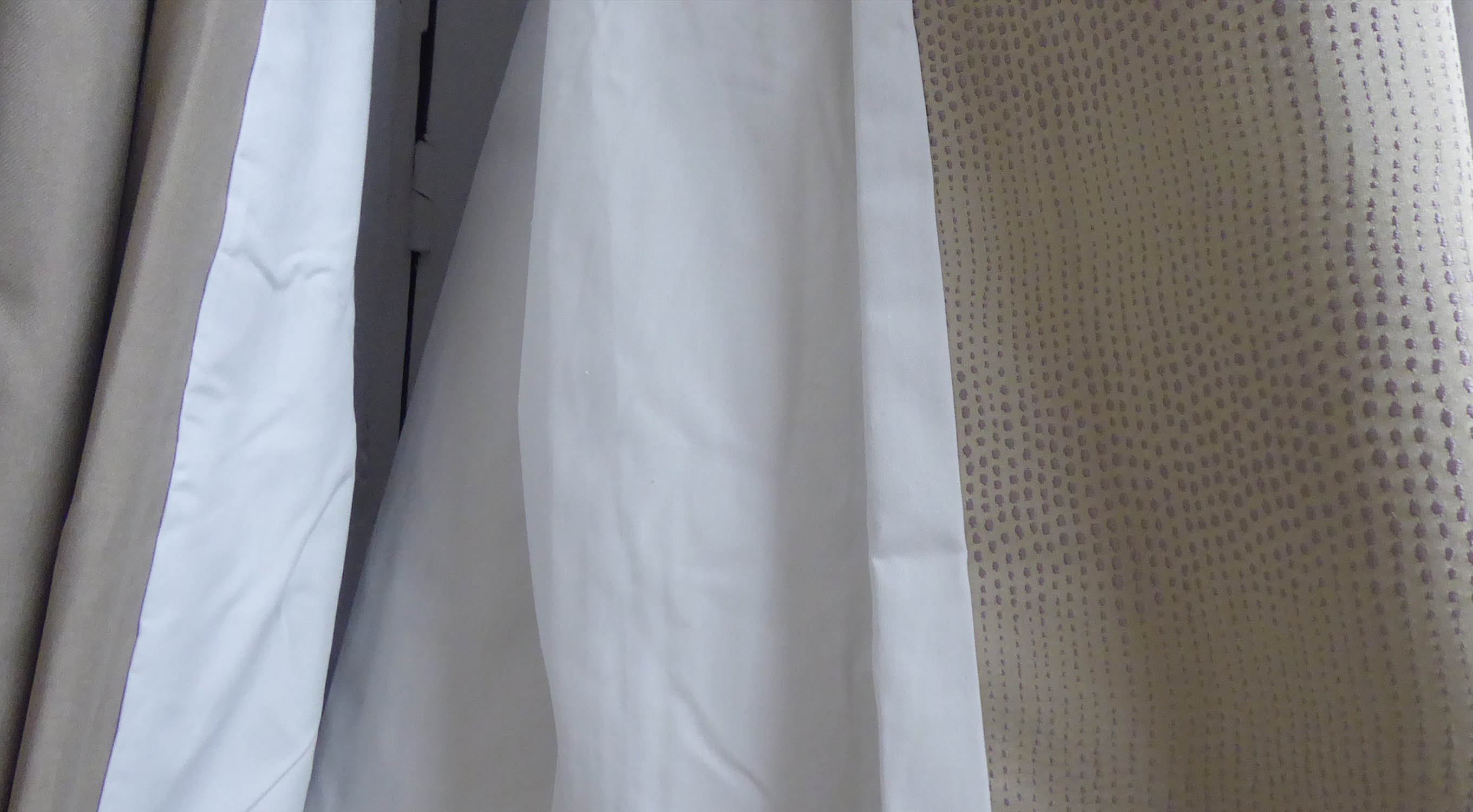 CURTAINS, two pairs, with a patterned leading edge, lined and interlined, each curtain approx - Image 3 of 4