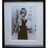 AUDREY HEPBURN HAVING LUNCH ON 5th AVENUE NY while filming 'Breakfast at Tiffany's, black and