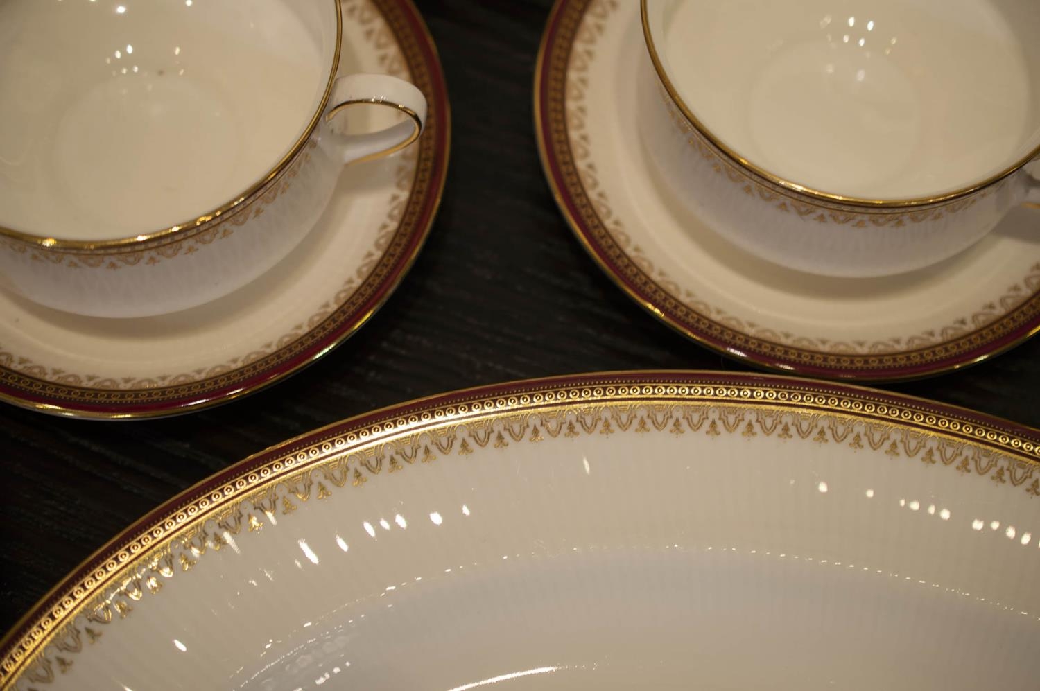 ROYAL ALBERT PARAGON PART DINNER AND TEA SERVICE, 'Holyrood' pattern, thirteen dinner plates, twelve - Image 5 of 7