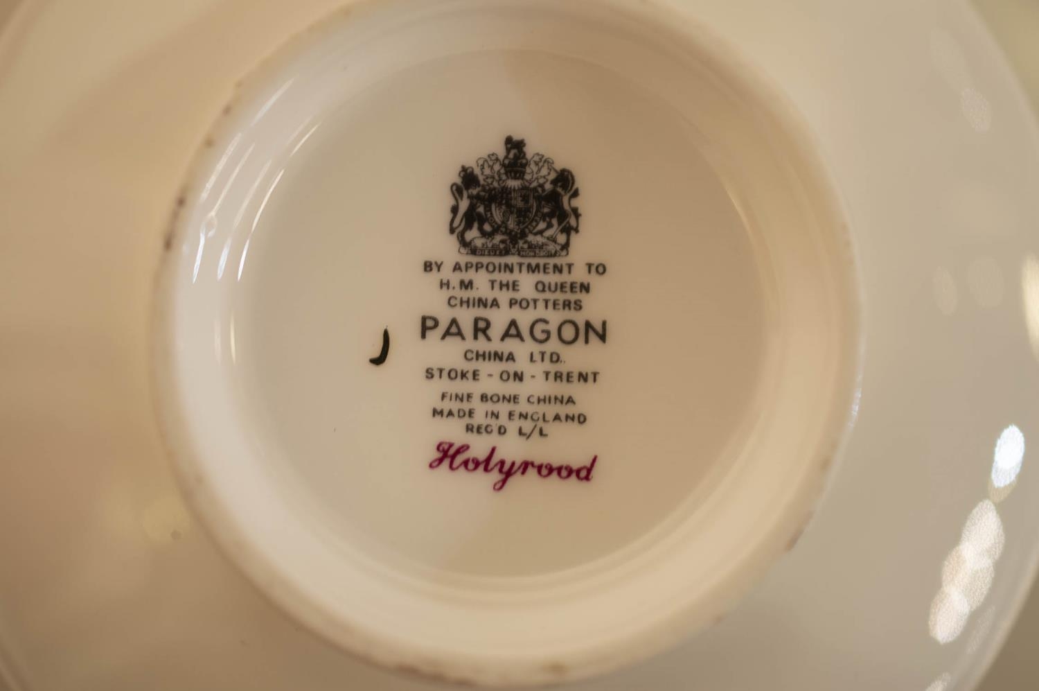 ROYAL ALBERT PARAGON PART DINNER AND TEA SERVICE, 'Holyrood' pattern, thirteen dinner plates, twelve - Image 6 of 7