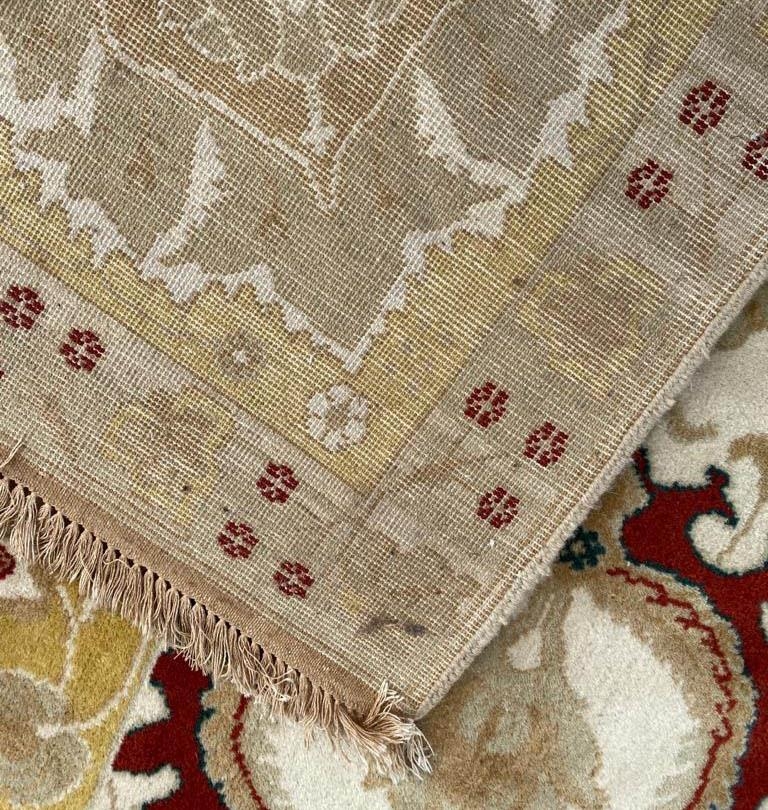 FINE INDIAN AGRA CARPET, 372cm x 300cm. - Image 6 of 6