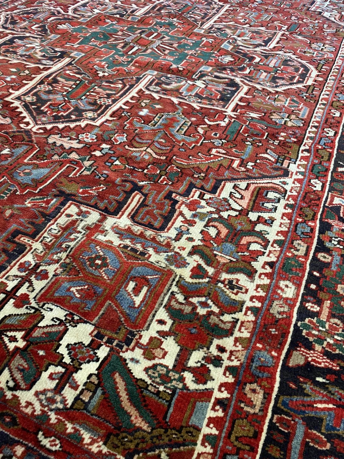 PERSIAN HERIZ CARPET, 330cm x 245cm. - Image 3 of 8