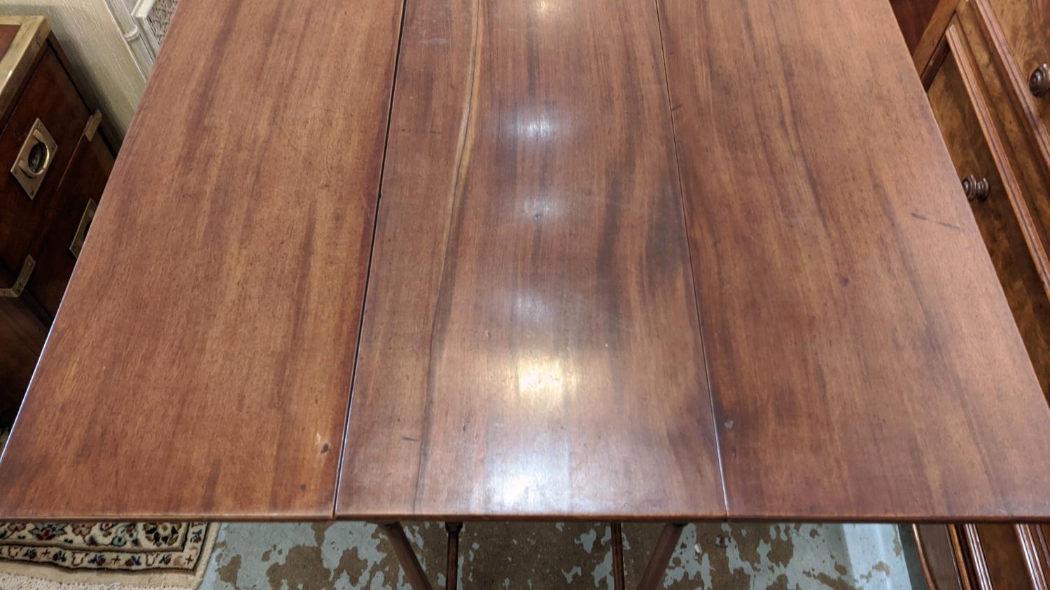 SPIDER-LEG TABLE, 72cm H x 27cm W x 68cm D open, George III mahogany, with drop-leaf top. - Bild 4 aus 5