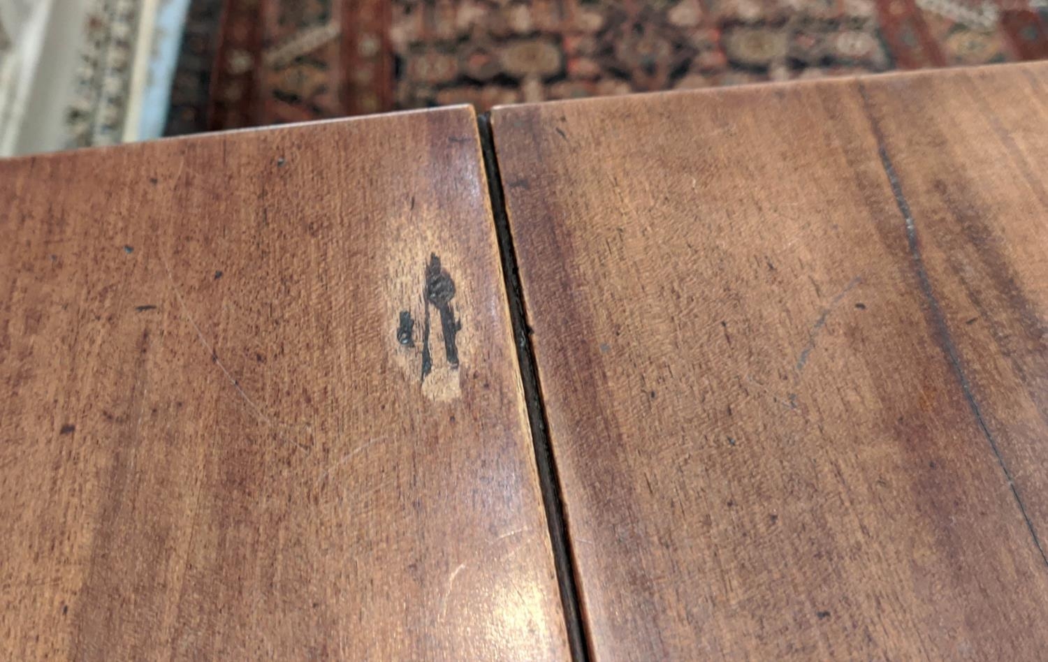SPIDER-LEG TABLE, 72cm H x 27cm W x 68cm D open, George III mahogany, with drop-leaf top. - Bild 5 aus 5