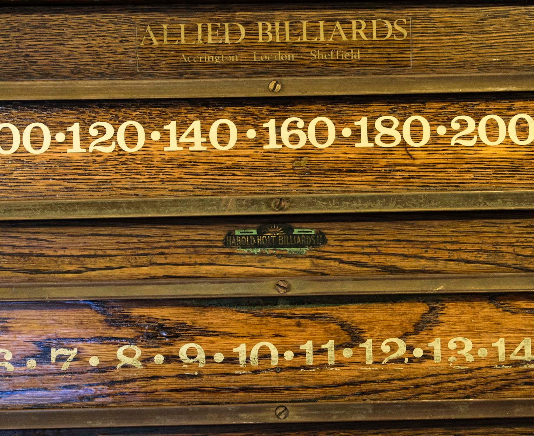 SNOOKER SCORE BOARD, oak and brass by Allied Billiards, 80cm W. - Image 2 of 4