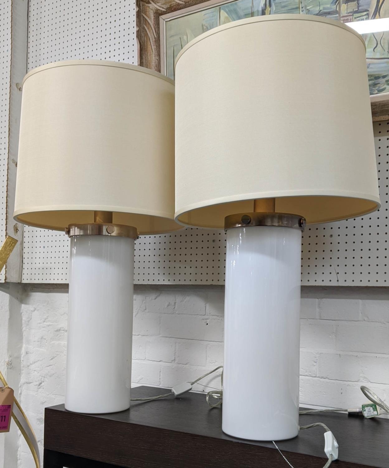 ARTEMIS DESIGN TABLE LAMPS, a pair, 81cm H with shades, light up column design. (2) (crack to lamp - Bild 2 aus 3