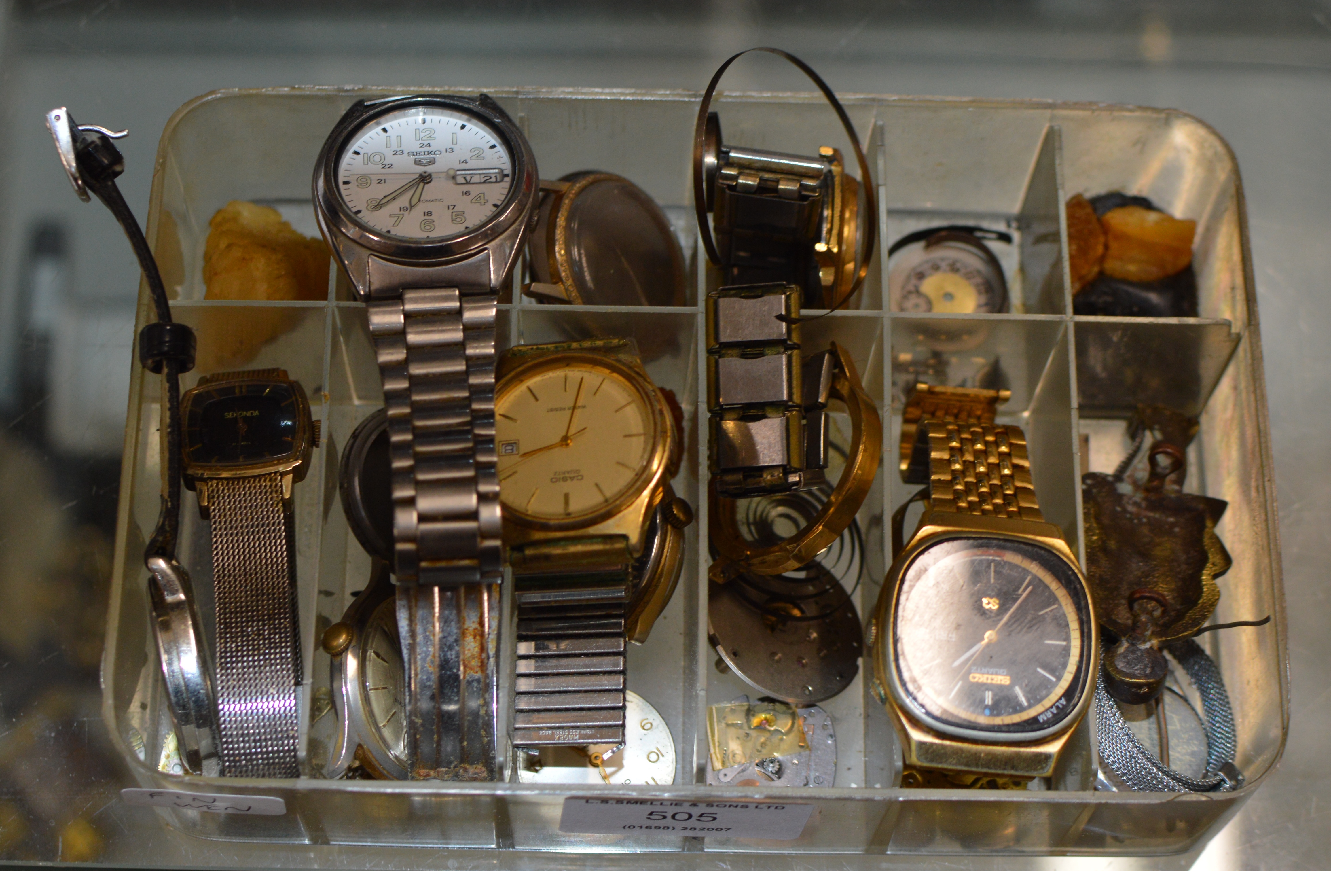 BOX CONTAINING VARIOUS WRIST WATCHES & WRIST WATCH PARTS