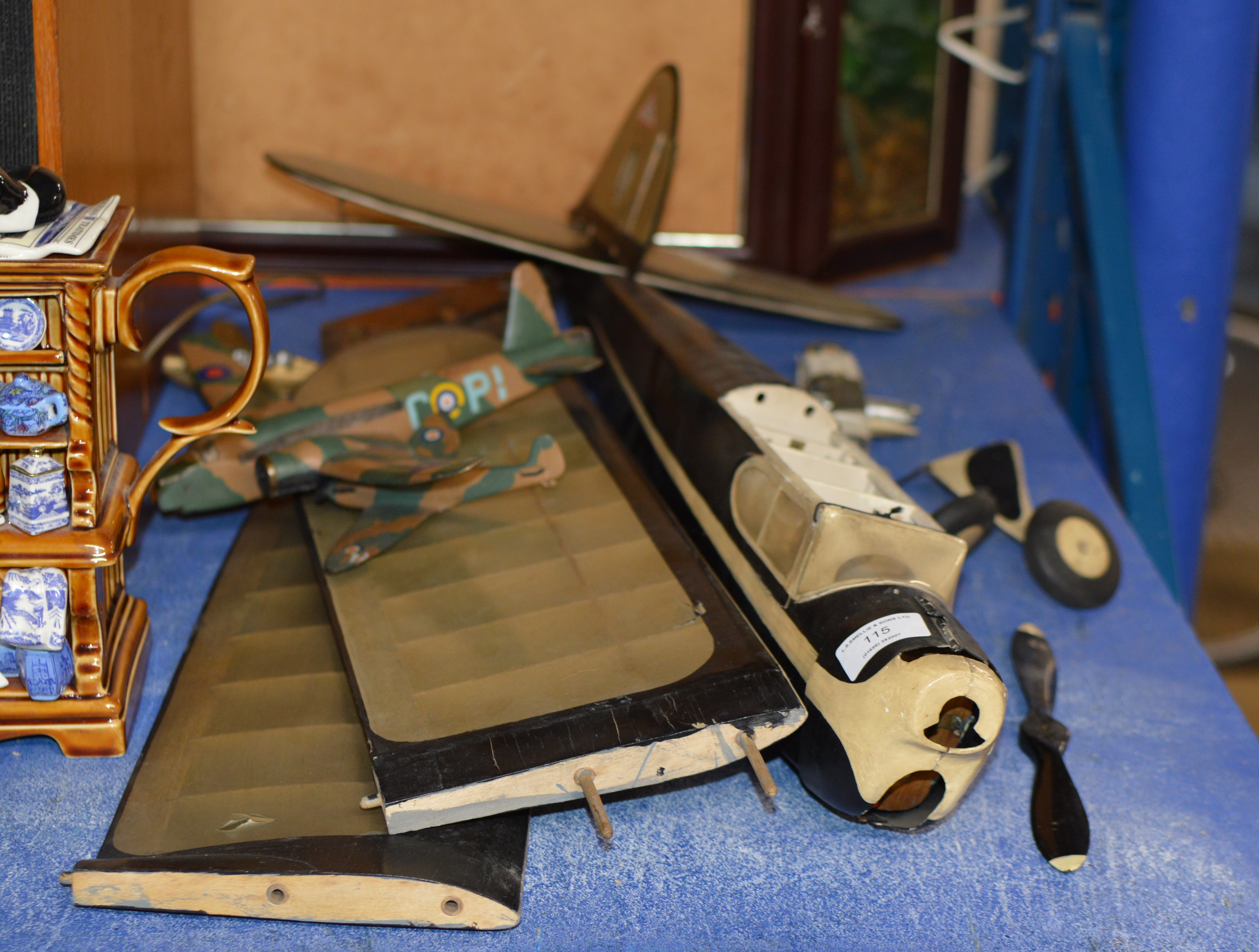 WOODEN RAF CRATE WITH LARGE MODEL AEROPLANE & VARIOUS SMALL MODEL PLANES