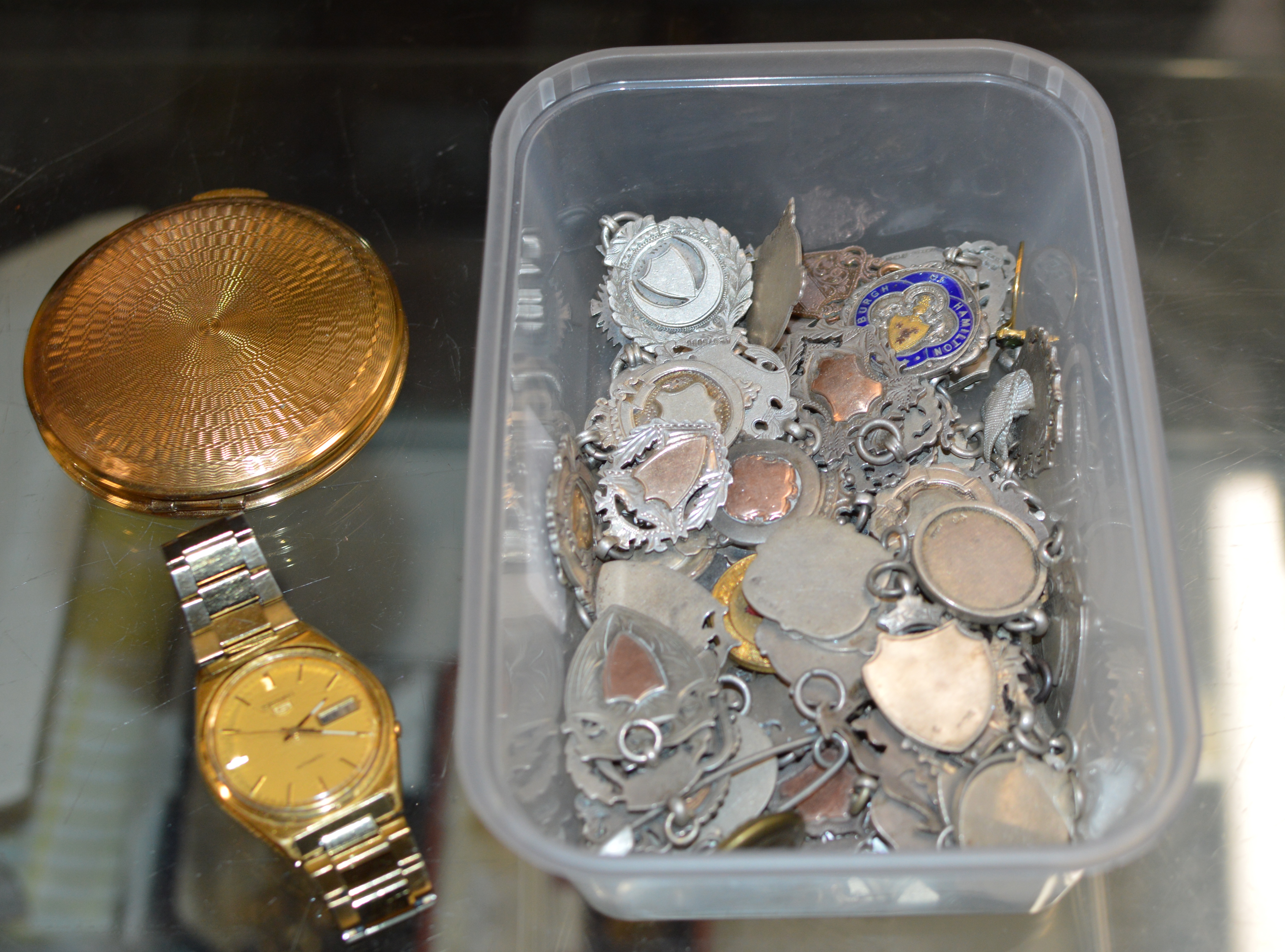 BOX WITH LARGE QUANTITY OF STERLING SILVER POCKET WATCH FOBS, SEIKO WRIST WATCH & VINTAGE COMPACT