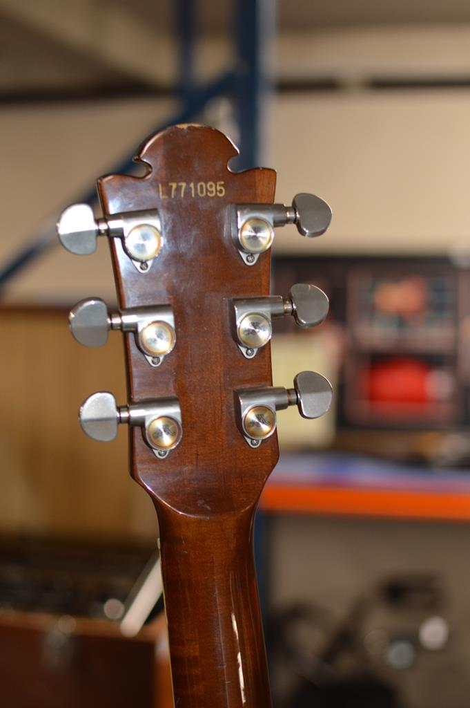 VINTAGE & RARE ROLAND SYNTHESISER GUITAR WITH ORIGINAL 24 PIN CABLE & ROLAND GR-500 SYNTHESISER AMP, - Image 8 of 13