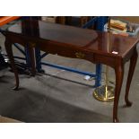 MAHOGANY EFFECT CONSOLE TABLE