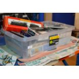 AIRFIX MODEL SET ON BOX & BOX WITH VARIOUS MODEL RAILWAY ACCESSORIES, MODELS ETC