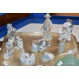 TRAY WITH VARIOUS LLADRO & LLADRO STYLE FIGURINE ORNAMENTS