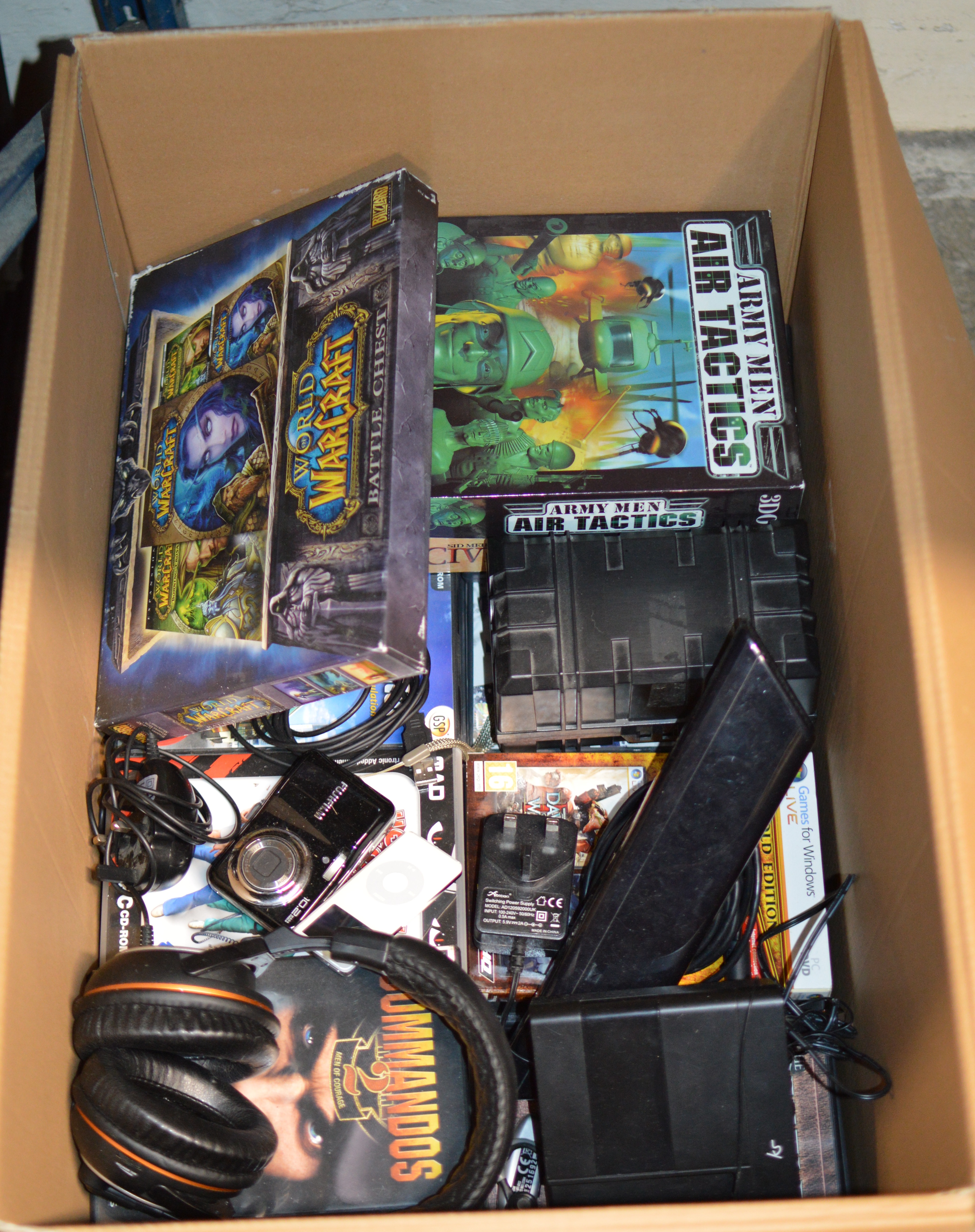 BOX WITH VARIOUS PC GAMES & ACCESSORIES, DIGITAL CAMERA, IPOD ETC