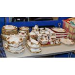 LARGE QUANTITY OF ROYAL ALBERT OLD COUNTRY ROSE TEA, DINNER & TABLE WARE